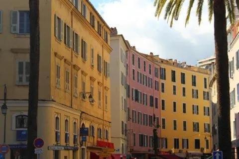 U Nidu - A Ajaccio, Magnifique Appartement 4 Couchages Vue Mer Ajaccio  Zewnętrze zdjęcie